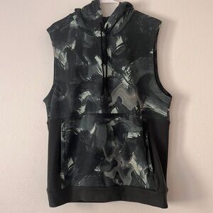 Fabletics Green Hooded Sweatshirt Size Large Men’s Sleeveless